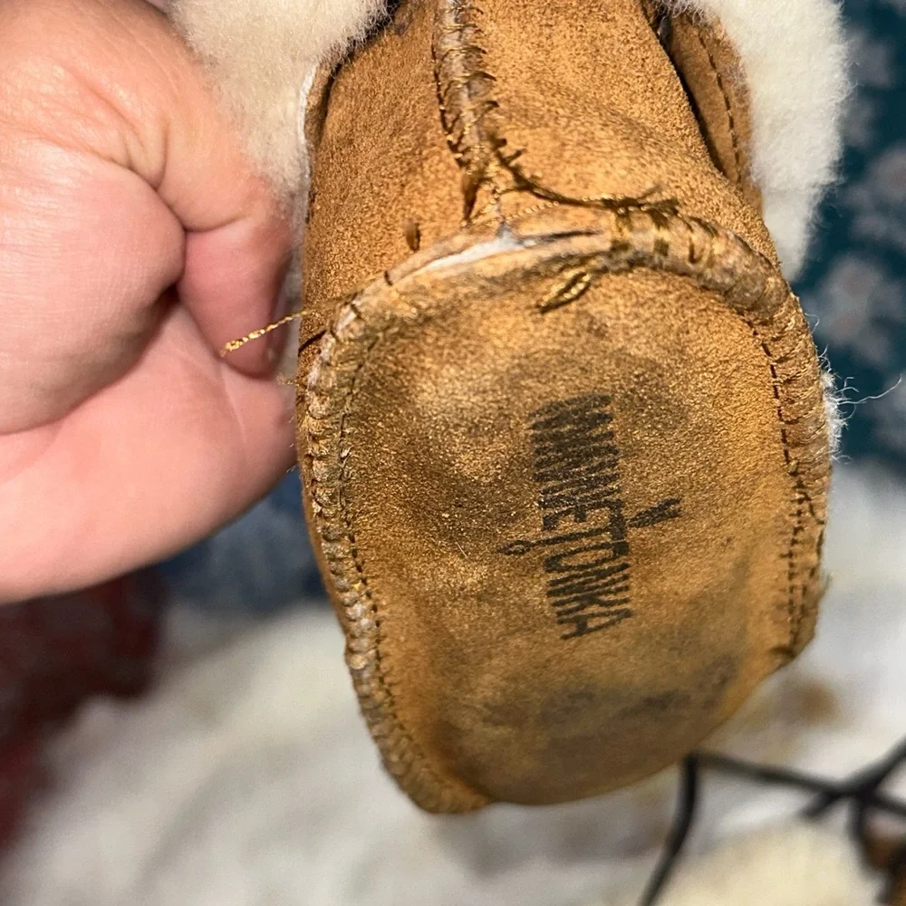 Minnetonka Brown Shearling Baby Mittens